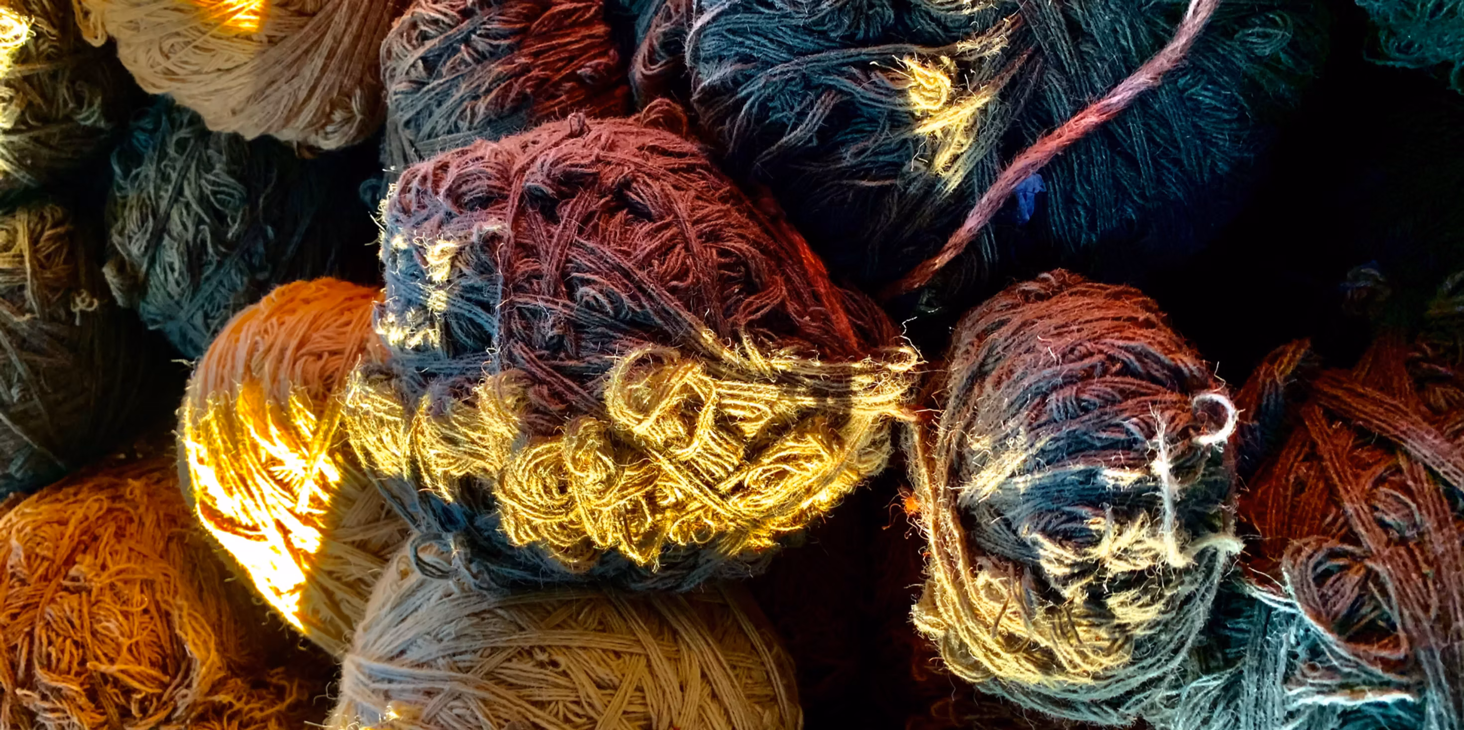 Natural Dye and Living Colour: Why Abrash Is Not a Defect