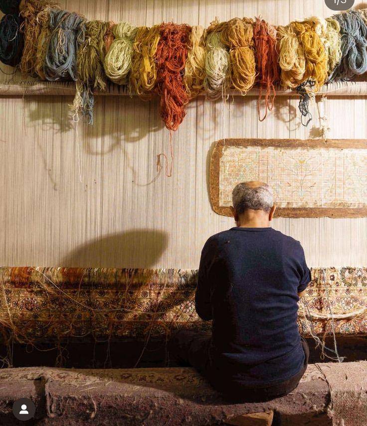 Sourcing Rugs in Bulk: A Buyer's Guide for Importers and Retailers