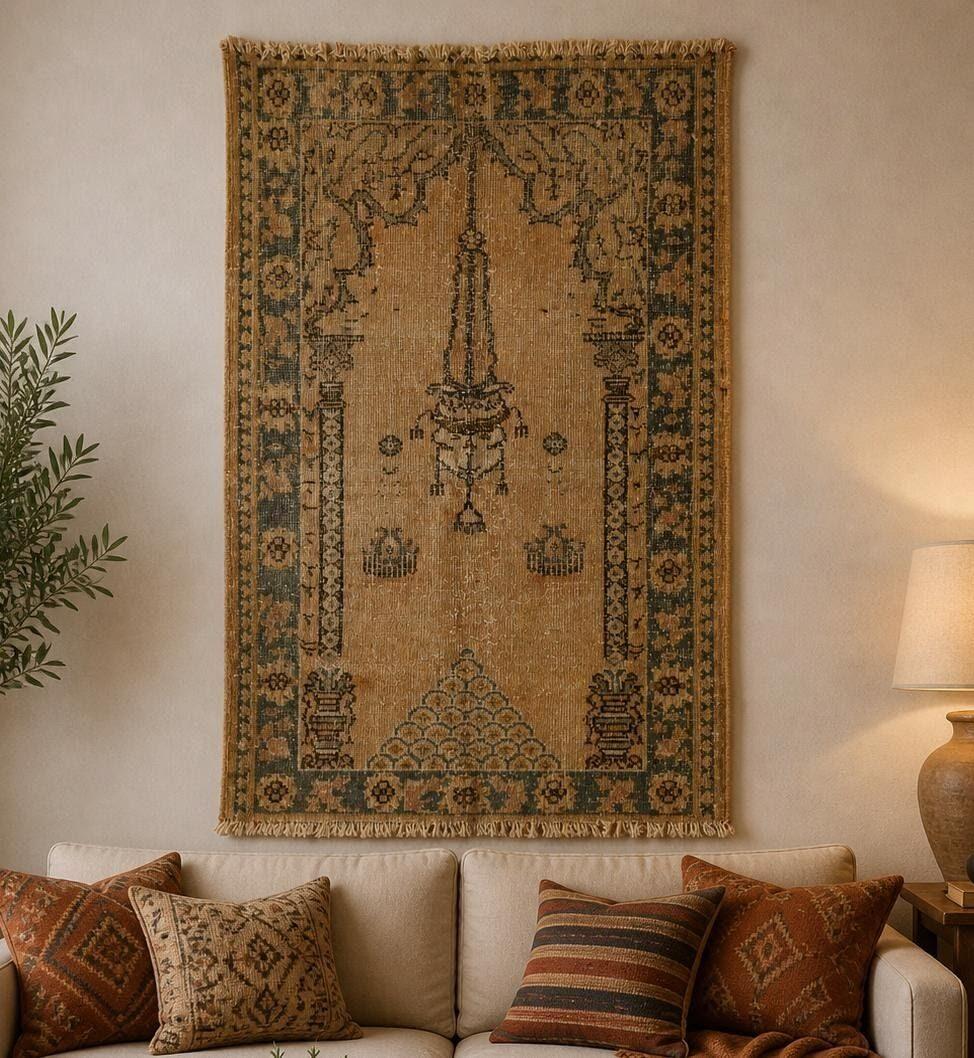 How to Choose Pillows That Work With Your Rug