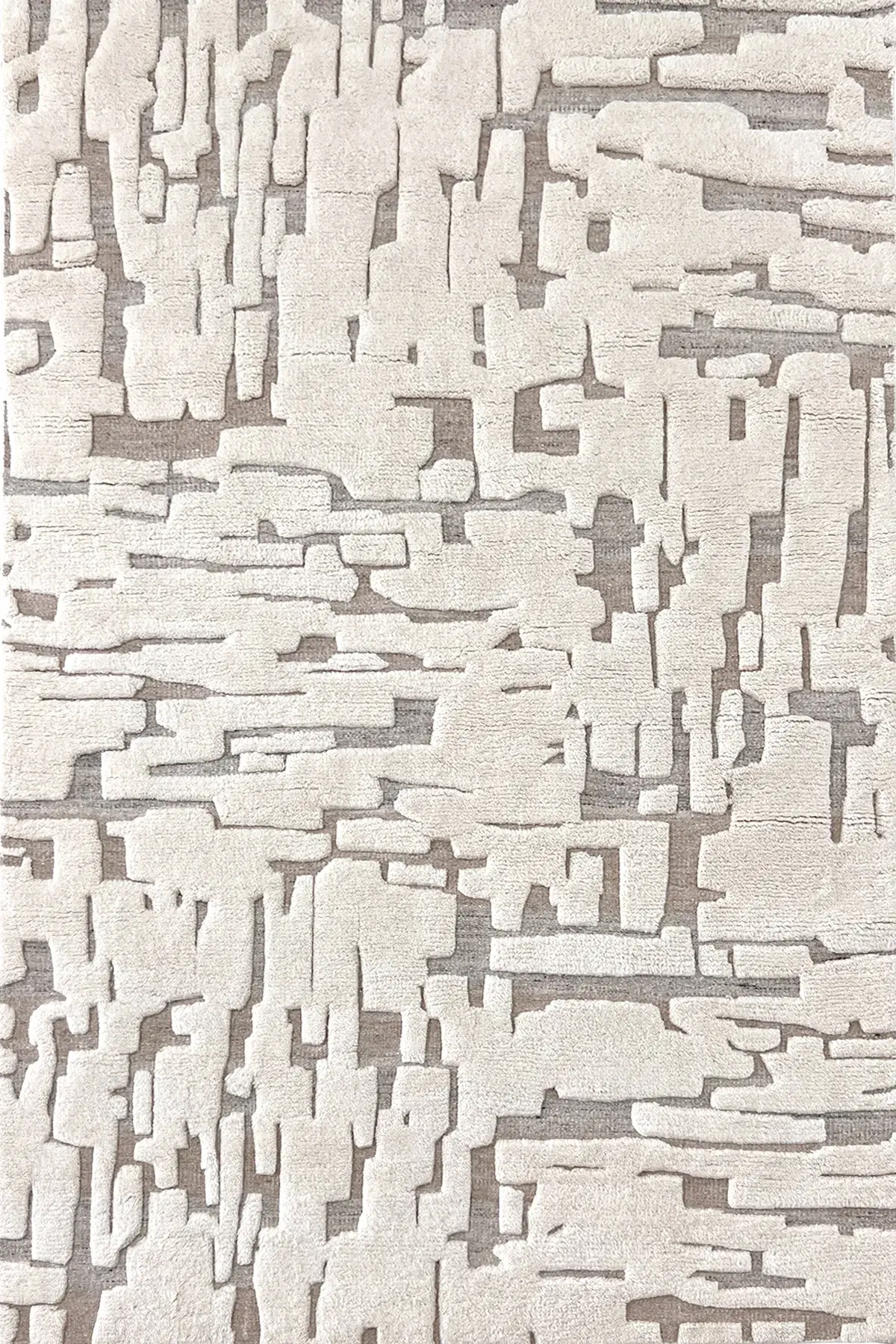 Joaquin Rug in silver ivory, hand-knotted patterned rug, full view