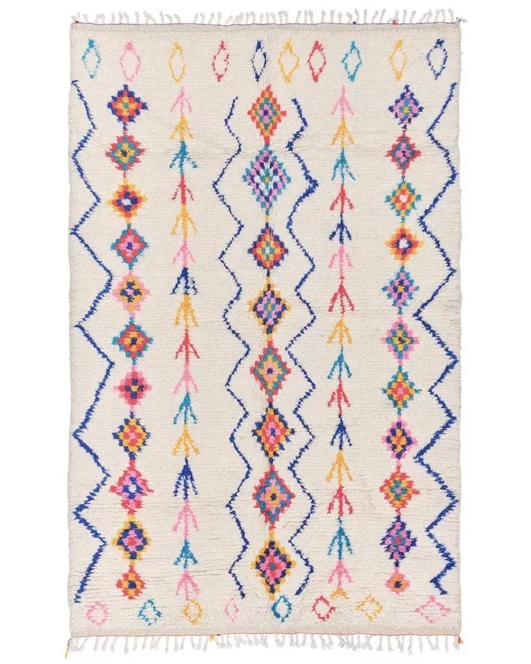Sabine Rug, hand-knotted patterned rug, full view