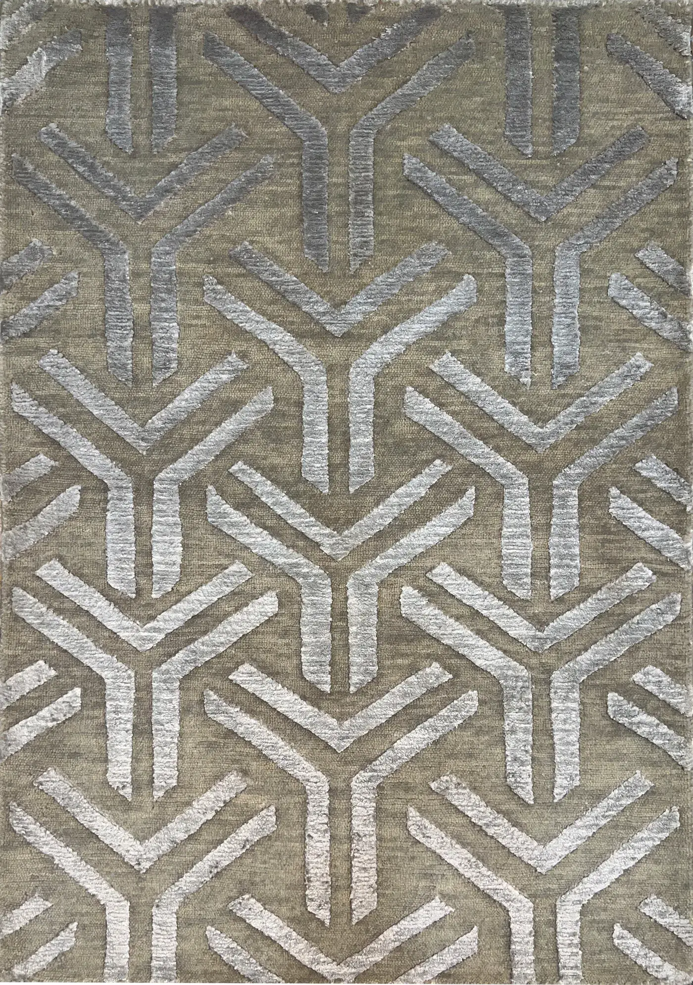 Xenia Rug, hand-knotted patterned rug, full view