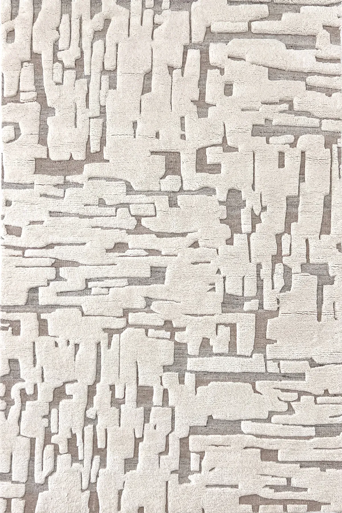 Joaquin Rug in silver ivory, hand-knotted patterned rug, full view