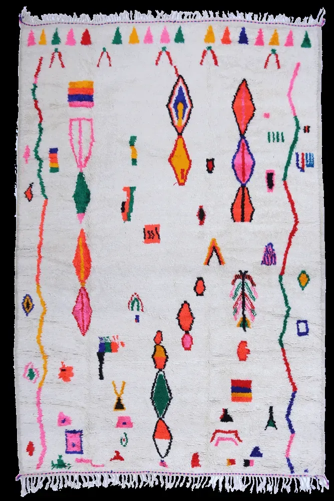 Lior Rug, hand-knotted patterned rug, full view