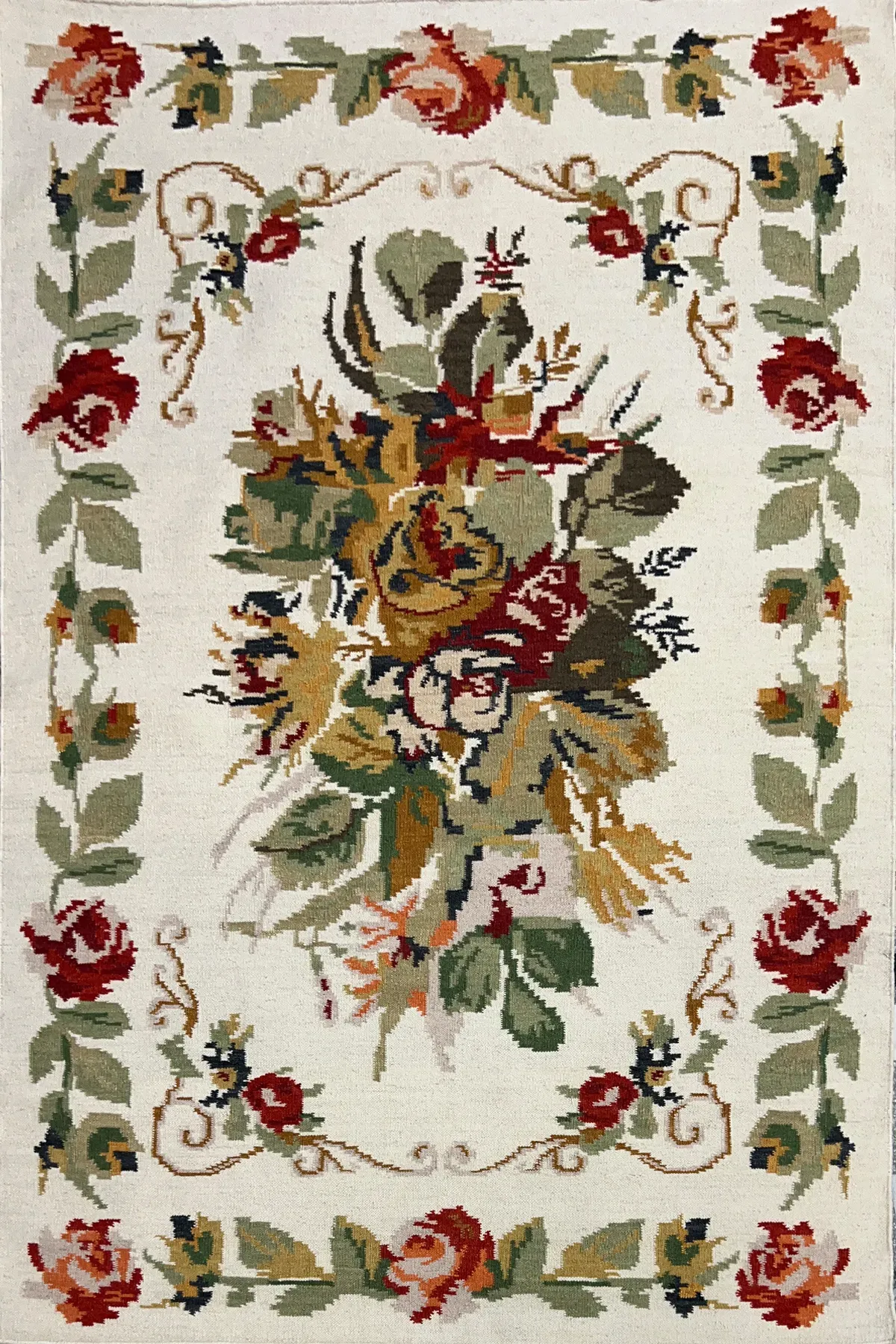 Rafael Rug, flatweave floral pattern rug, full view