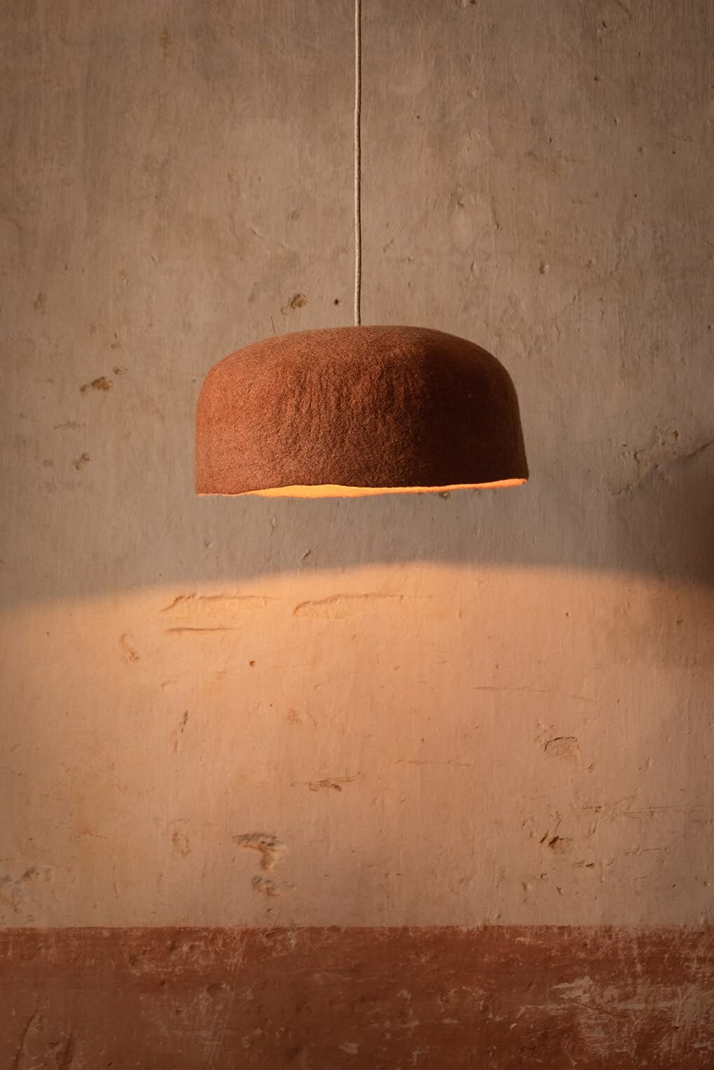 Pendant Lights Over a Dining Rug: Height and Placement