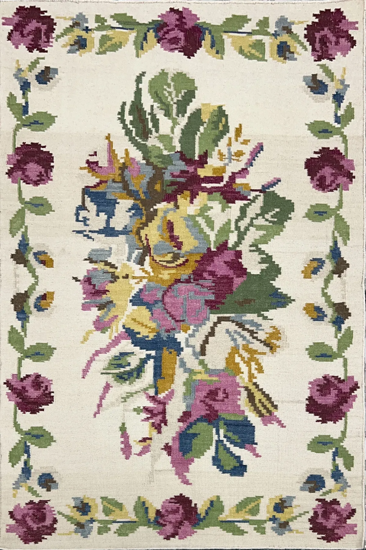 Noor Rug, flatweave floral pattern rug, full view