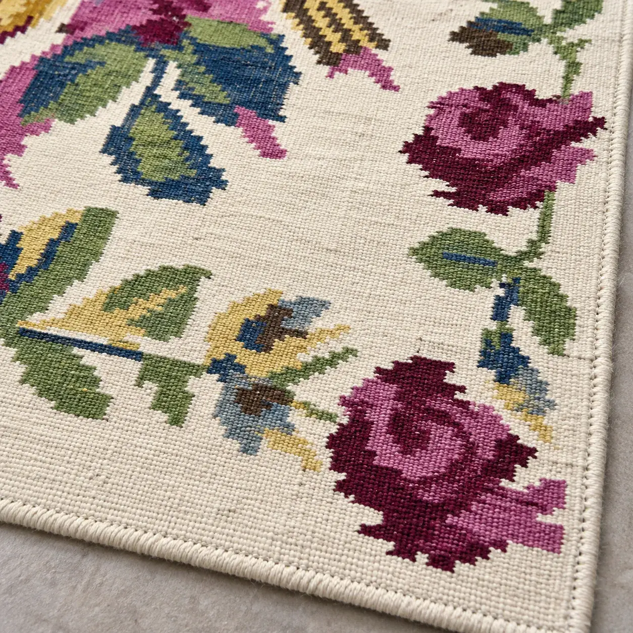 Close view of the Noor Rug showing its texture and detail