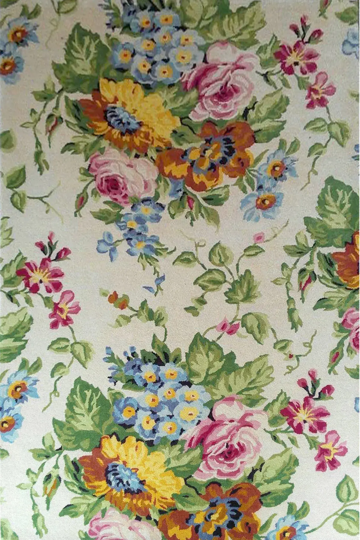 Winifred Rug, hand-tufted floral pattern rug, full view